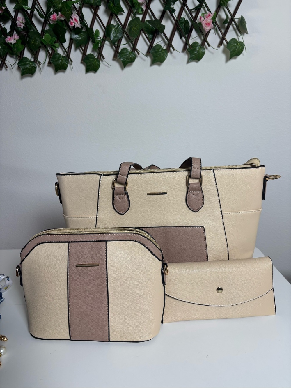 Classic Cream & Taupe Women’s Handbag Set - Unbranded